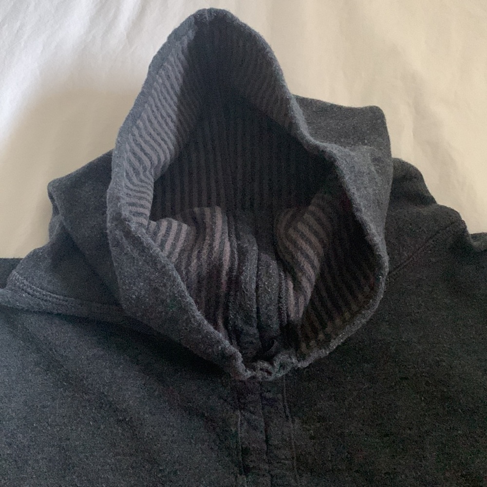 LULULEMON Sweater - Picture 2 of 4